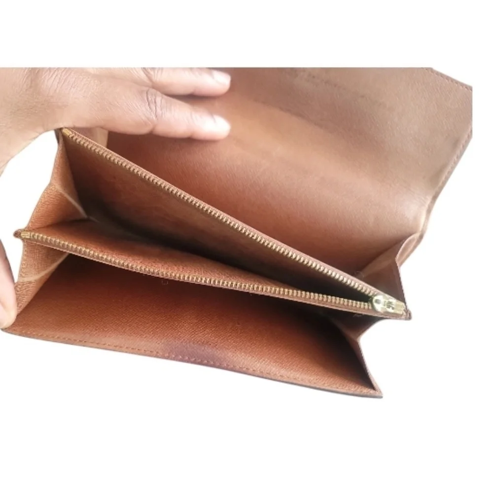 Louis Vuitton Authentic Monogram Brown Credit Card Wallet